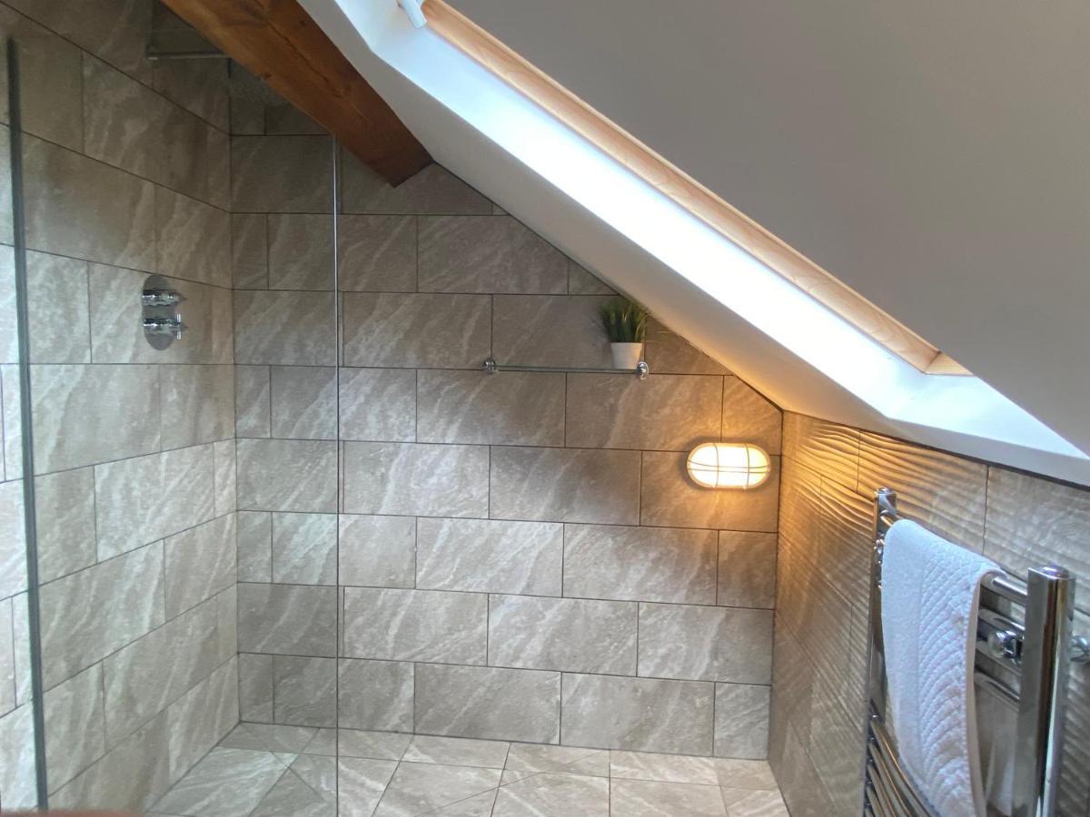 Betsey Trotwood. Historic Stylish 2-Bed Cottage. Blundeston 외부 사진